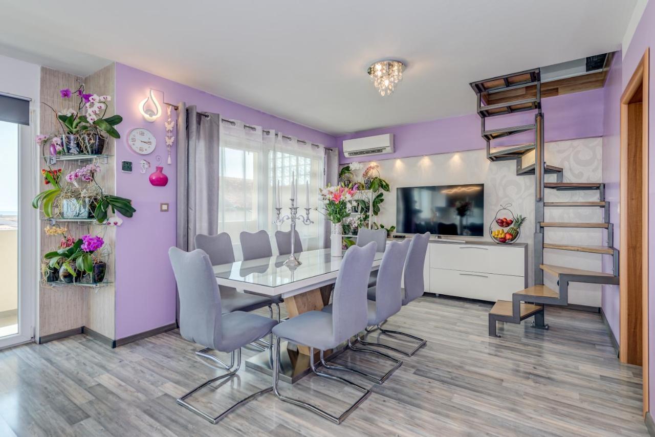 Summer Orchid - Spacious Duplex By The & Ps5 * Stobreč