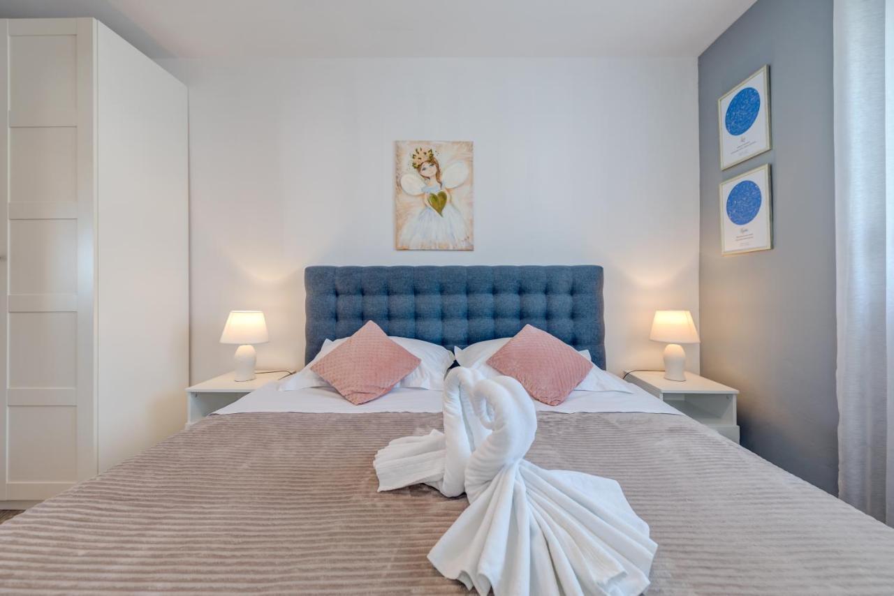 Summer Orchid - Spacious Duplex By The & Ps5 Apartman Stobreč
